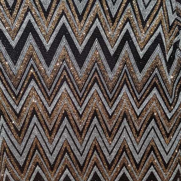 Gold and black sparkly dress - Picture 2 of 3